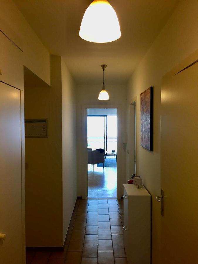 Rustig Appartement Met Zeezicht Dicht Bij Het Centrum Остенде Экстерьер фото